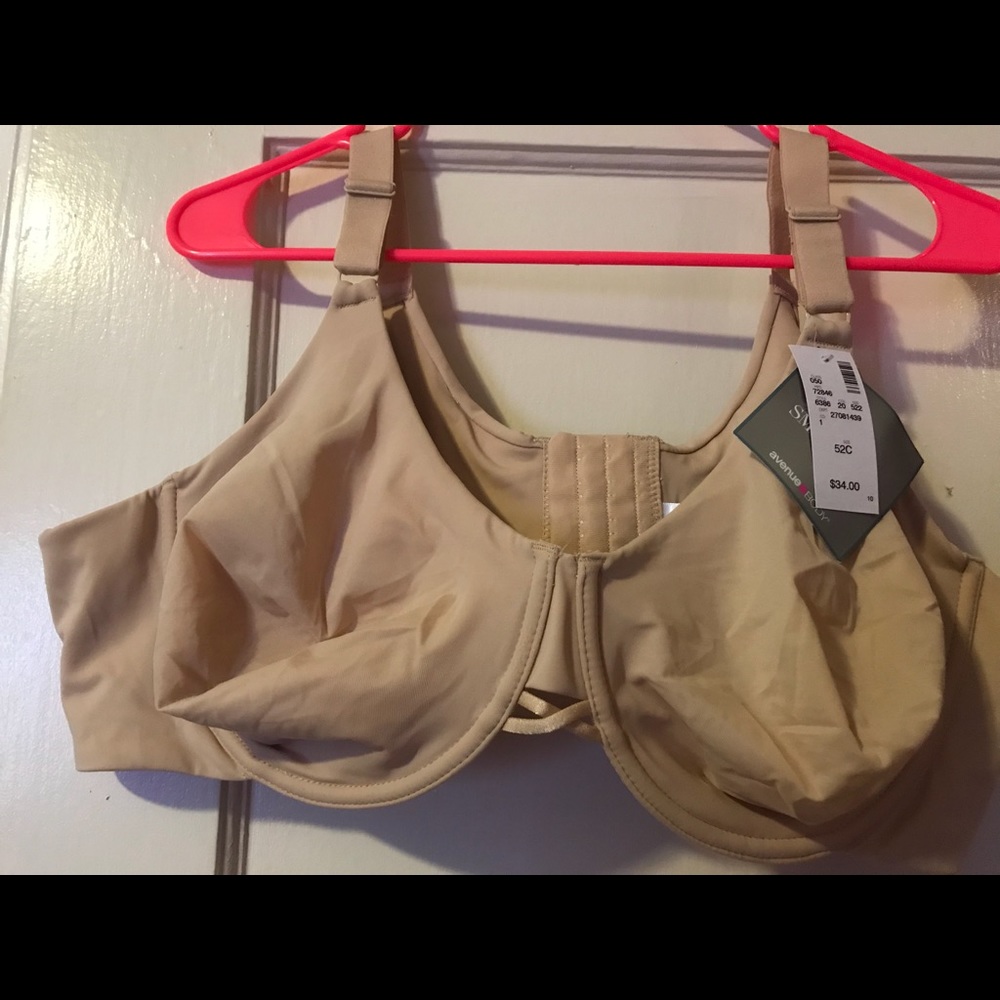 Avenue Bra 52C NWT Back Smoother